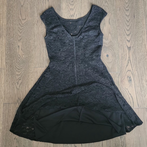 Little Black 🖤 Party Lace Dress with sparkles ✨ - Picture 3 of 8